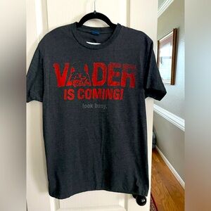 Star Wars brand Mater is coming look busy T-shirt    It sure of size. See pic‎